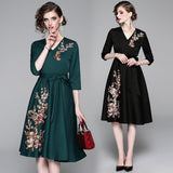 New Fashion V-neck Embroidered Cropped Sleeve Dress